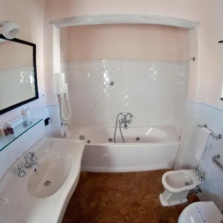 La Salina Borgo Di Mare Hotel 4*