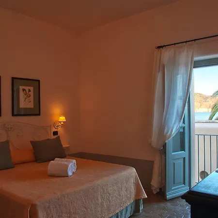 La Salina Borgo Di Mare 4*